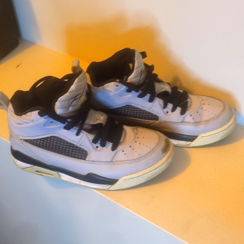 Grey #9 Jordans size boys 4y